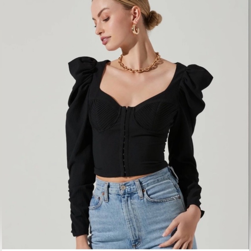 Astr Black Puff Sleeve Blouse